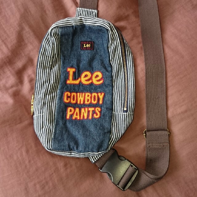 Lee(リー)のLee  COWBOYリー カウボーイウエストバックユニバーサル ZIP メンズのバッグ(ウエストポーチ)の商品写真