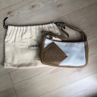 ロエベ(LOEWE)のハンドバッグ(ハンドバッグ)