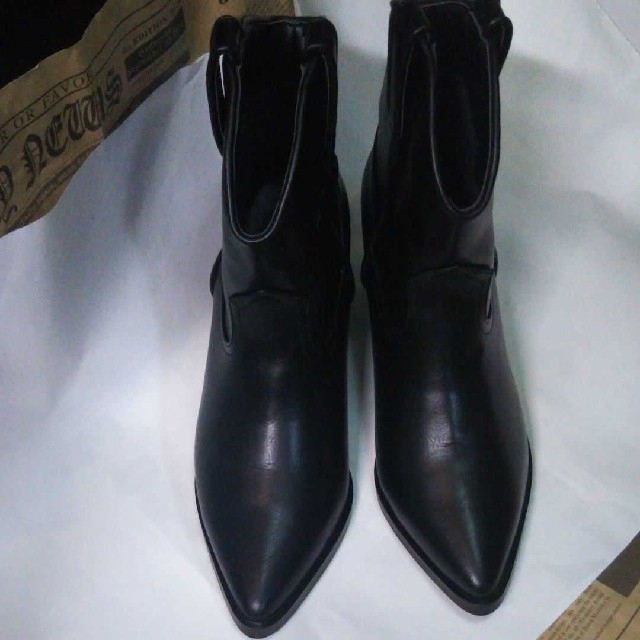 LOWRYS FARM(ローリーズファーム)の値下げ‼️ローリーズファーム ショートブーツ L 黒 レディースの靴/シューズ(ブーツ)の商品写真