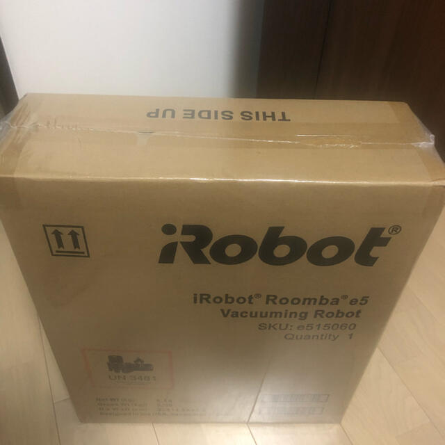 iRobot(アイロボット)の【24時間以内発送】iRobot アイロボット ルンバ e5 新品 スマホ/家電/カメラの生活家電(掃除機)の商品写真