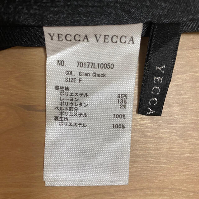 YECCA VECCA(イェッカヴェッカ)のイェッカヴァッカYECCA VECCAひざ丈グレー灰色チェックスカート秋冬 レディースのスカート(ひざ丈スカート)の商品写真