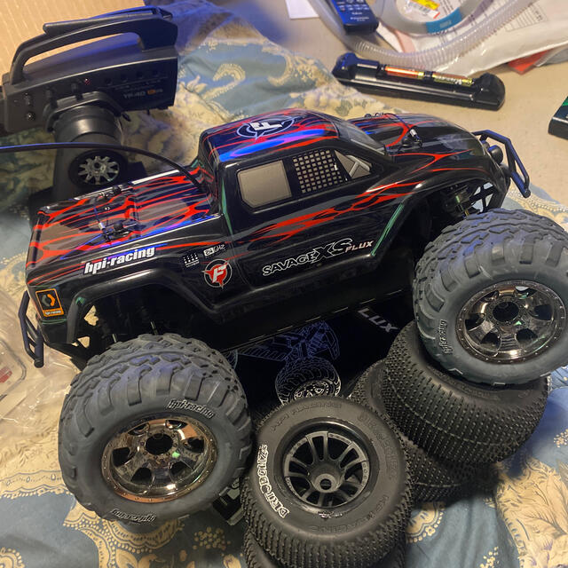 hpi サベージ　フラックス　XS 石狩市　MAX105km！ エンタメ/ホビーのおもちゃ/ぬいぐるみ(ホビーラジコン)の商品写真