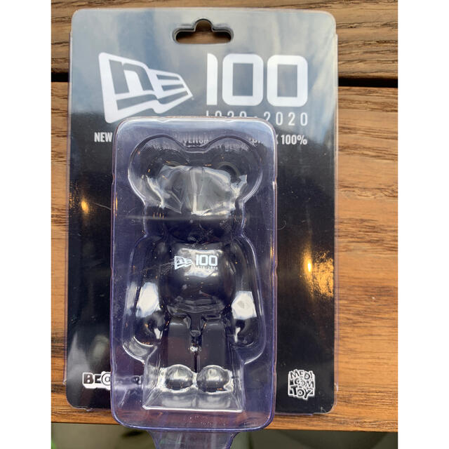 ポンパドー ビター ニューエラ ベアブリック 100周年 非売品