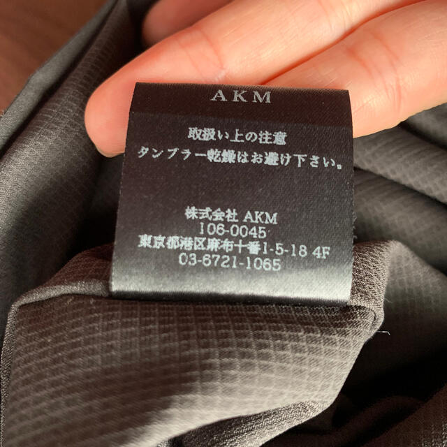 正規品人気 AKM ブラックの通販 by tamako✩'s shop｜エイケイエムならラクマ - AKM ダウンジャケット 本物保証