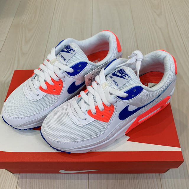 NIKE(ナイキ)のNIKE AIR MAX 90  トリコロール 23cm レディースの靴/シューズ(スニーカー)の商品写真