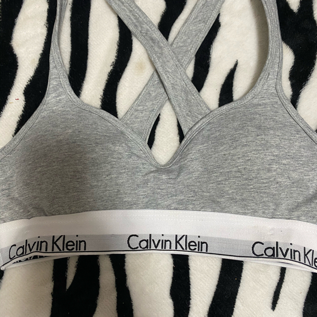 Calvin Klein(カルバンクライン)の☆今月中まで値下げ☆ Calvin Klein ノンワイヤーブラ パット付き レディースの下着/アンダーウェア(ブラ)の商品写真