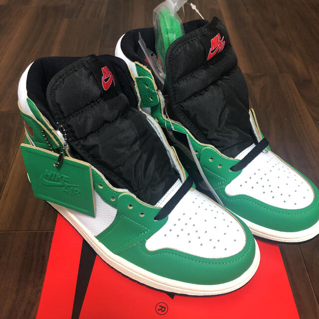 NIKE(ナイキ)のNIKE AIR JORDAN1 Lucky Green 24cm レディースの靴/シューズ(スニーカー)の商品写真