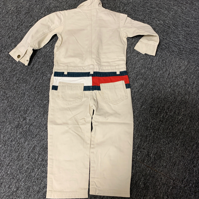 TOMMY HILFIGER(トミーヒルフィガー)のTOMMY HILFIGER つなぎ服　サイズ4 キッズ/ベビー/マタニティのキッズ服男の子用(90cm~)(ジャケット/上着)の商品写真