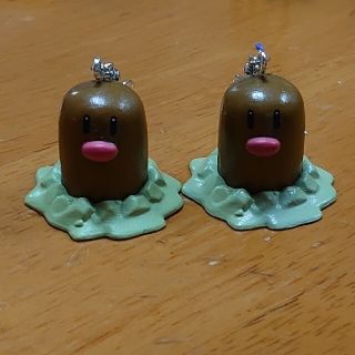 ポケモン(ポケモン)のチョコエッグ ポケットモンスター ディグタ ピアス ハンドメイド(キャラクターグッズ)