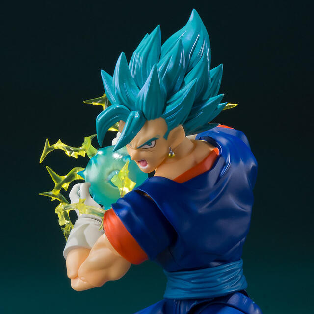 BANDAI - S.H.Figuarts スーパーサイヤ人ゴッドスーパーサイヤ人ベジット-超-