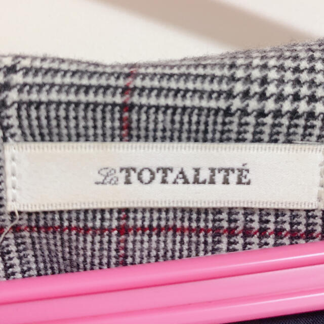 La TOTALITE(ラトータリテ)の【La TOTALITE】タイトワンピース レディースのワンピース(ひざ丈ワンピース)の商品写真