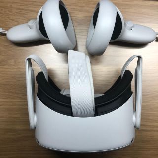 OculusQuest2 64GB スタンドアロン型VR オキュラス　クエスト(家庭用ゲーム機本体)