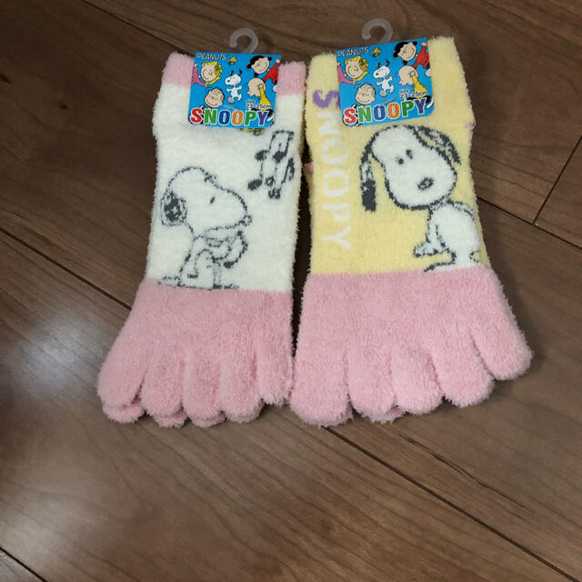 SNOOPY(スヌーピー)のもこもこソックス　5本指　2点セット売り　スヌーピー レディースのレッグウェア(ソックス)の商品写真