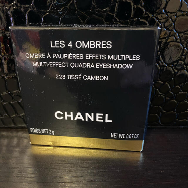 CHANEL(シャネル)のお値下げ中！未使用新品！CHANEL アイシャドウ コスメ/美容のベースメイク/化粧品(アイシャドウ)の商品写真