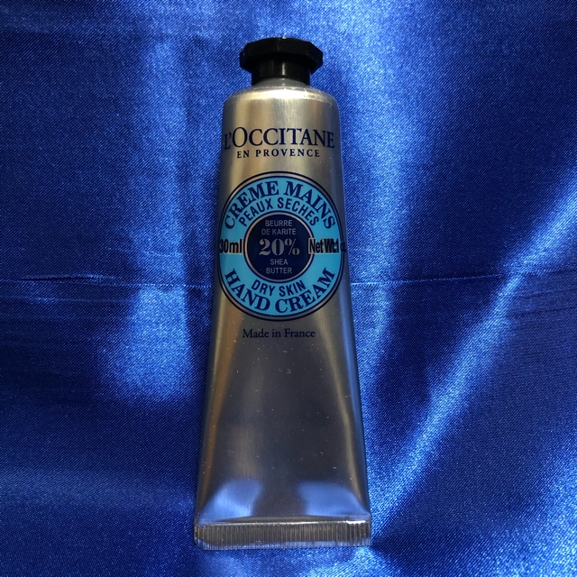 L'OCCITANE(ロクシタン)の【値下げ/新品未使用】ロクシタン シアハンドクリーム コスメ/美容のボディケア(ハンドクリーム)の商品写真