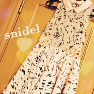 スナイデル(SNIDEL)のsnidel☆幾何学柄ワンピ(ミニワンピース)