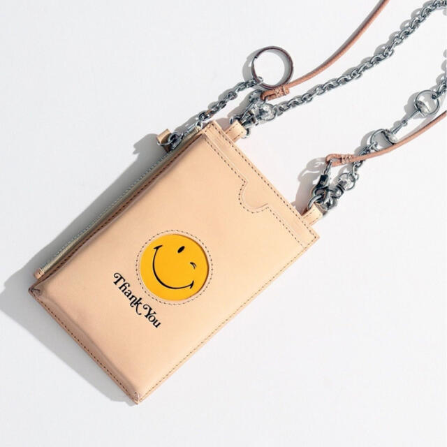 JOURNAL STANDARD(ジャーナルスタンダード)のGOOD GRIEF ! Smiley マルチパースケース ポーチ キャメル レディースのファッション小物(その他)の商品写真