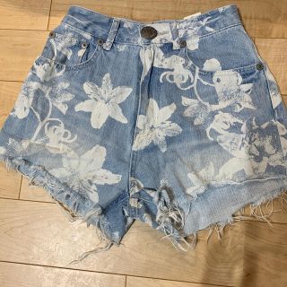 ムルーア(MURUA)のMURUA 花柄ショートパンツ(ショートパンツ)