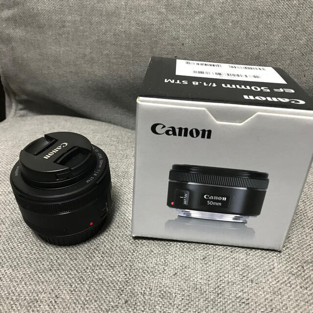 Canon EF50mm F1.8 STM 純正レンズフード付きのサムネイル