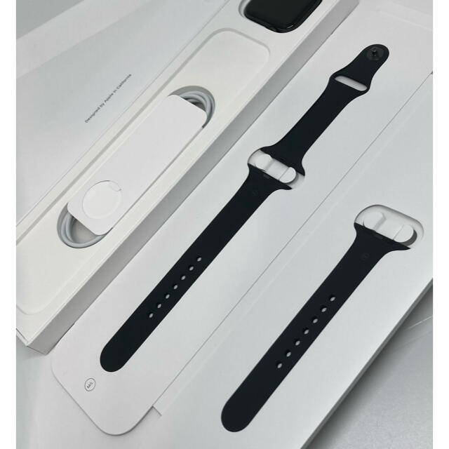 Apple Watch(アップルウォッチ)のApple Watch SE（GPSモデル44mmスペースグレイアルミニウム メンズの時計(腕時計(デジタル))の商品写真