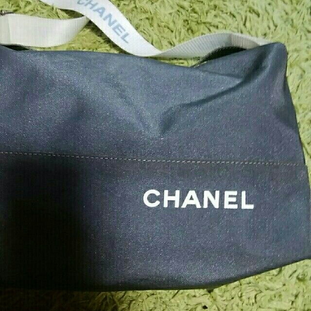 CHANEL(シャネル)のシャネルナイロン2ウェイショルダーバッグ レディースのバッグ(ショルダーバッグ)の商品写真