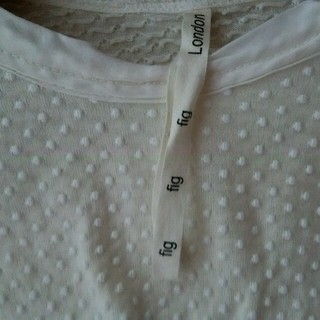 フィグロンドン(fig London)のfigLondon 凹凸ドットTシャツ(Tシャツ(半袖/袖なし))