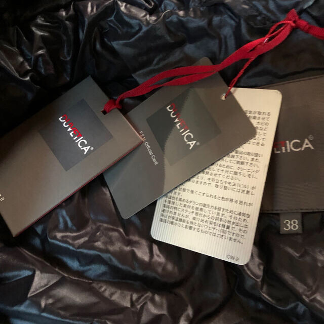 DUVETICA(デュベティカ)の新品　DUVETICA レディースダウン　サイズ38 レディースのジャケット/アウター(ダウンコート)の商品写真