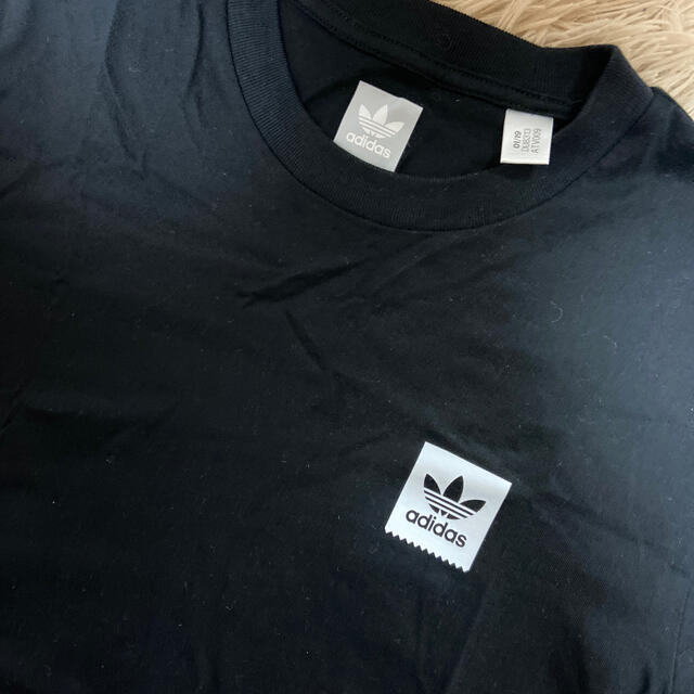 adidas(アディダス)のadidas 黒 Tシャツ レディース レディースのトップス(Tシャツ(半袖/袖なし))の商品写真