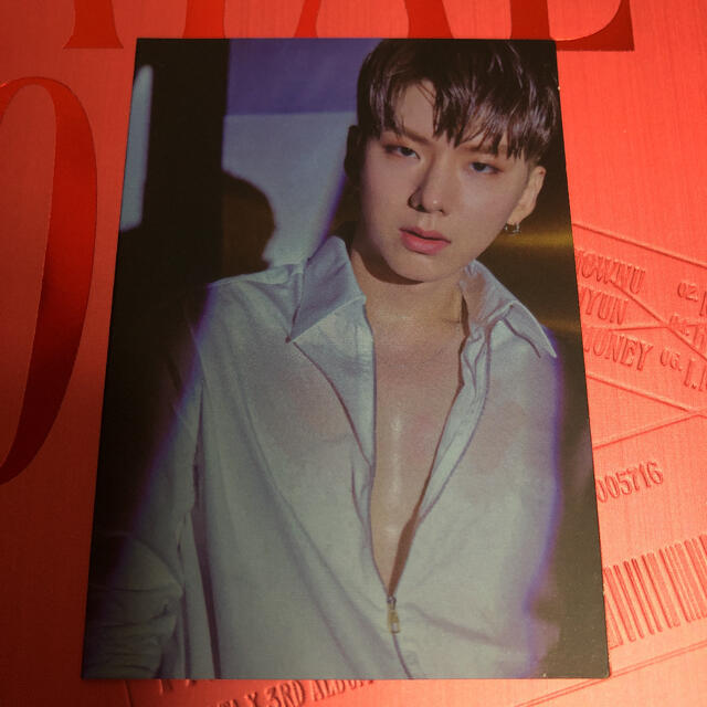 FATAL LOVE キヒョン　MONSTA X トレカ　 기현 kihyun エンタメ/ホビーのタレントグッズ(アイドルグッズ)の商品写真