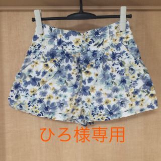 ミスティウーマン(mysty woman)の花柄ショートパンツ(ショートパンツ)