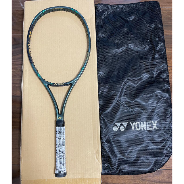 YONEX. VCORE PRO100