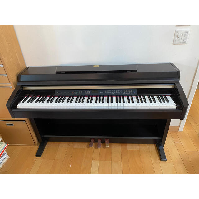 電子ピアノ YAMAHA Clavinova CLP-240 漕げ 【引き取りのみ】 電子ピアノ YAMAHA Clavinova CLP-240 漕げ 【引き取りのみ】