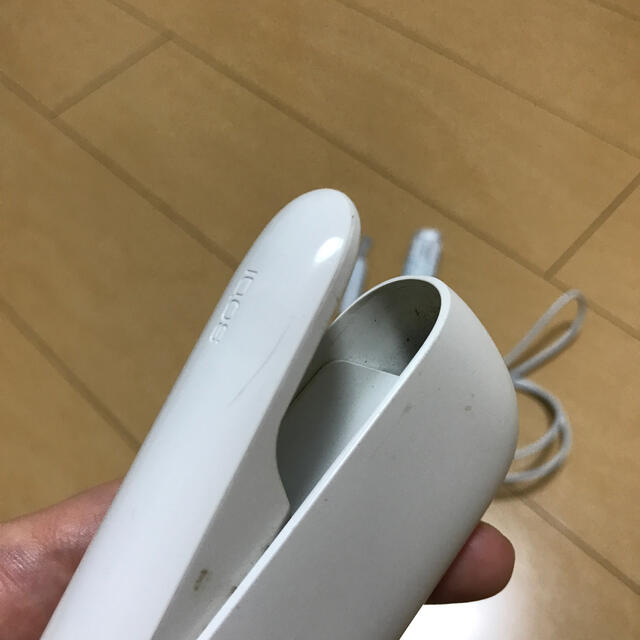 IQOS(アイコス)のIQOS3 ホワイト ジャンク品 メンズのファッション小物(タバコグッズ)の商品写真