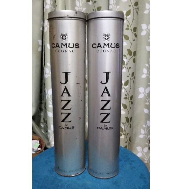 希少レア、CAMUS'ＪＡＺＺ、コニャックブランデー、金属ケース入り2本セット。