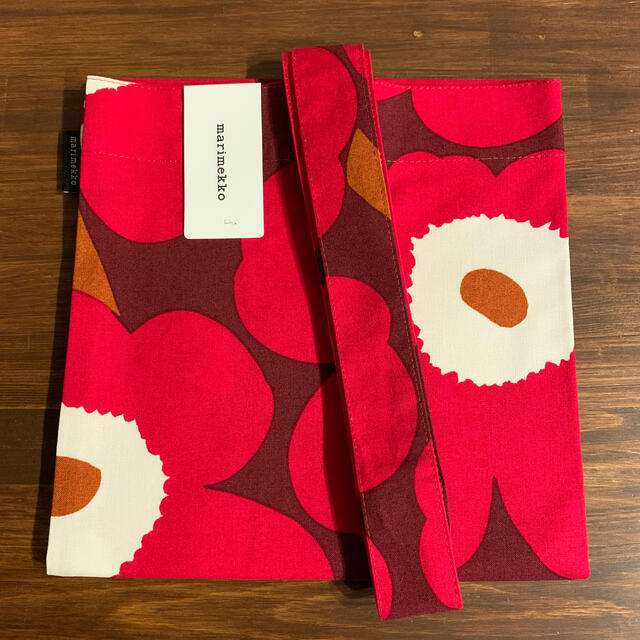 marimekko(マリメッコ)の【2020年秋冬新作】マリメッコ　トートバッグ　エコ　ウニッコ　新品未使用 レディースのバッグ(トートバッグ)の商品写真