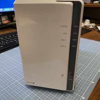 Synology DS216j NASキット (HDD無し)(PC周辺機器)