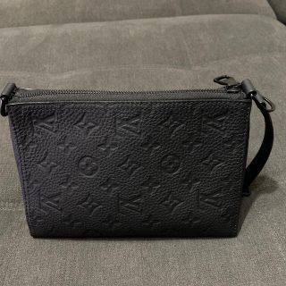 ルイヴィトン(LOUIS VUITTON)のルイヴィトン　トリアングル・メッセンジャー(メッセンジャーバッグ)