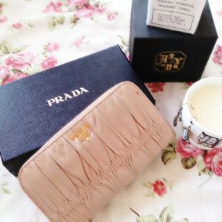 プラダ(PRADA)のPRADA＊ラム革ラウンドジップ長財布＊(財布)