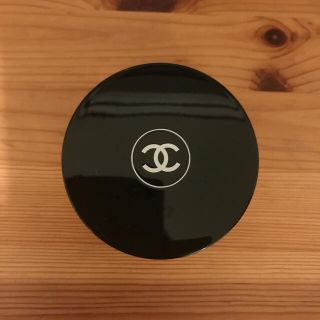 シャネル(CHANEL)のシャネル　プードゥル ユニヴェルセル リーブル ルースパウダー フェイスパウダー(フェイスパウダー)