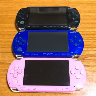 プレイステーションポータブル(PlayStation Portable)のPSP まとめ売り ブラック ピンク ブルー 3点セット 完全ジャンク品(携帯用ゲーム機本体)