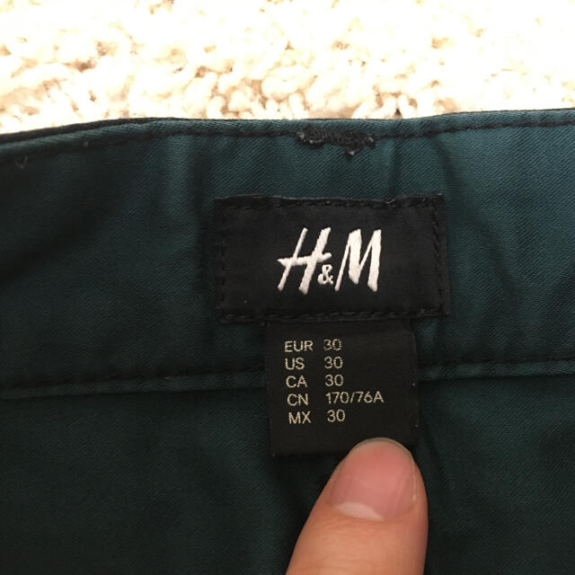 H&M(エイチアンドエム)のH&Mのスリムフィットチノパン メンズのパンツ(チノパン)の商品写真