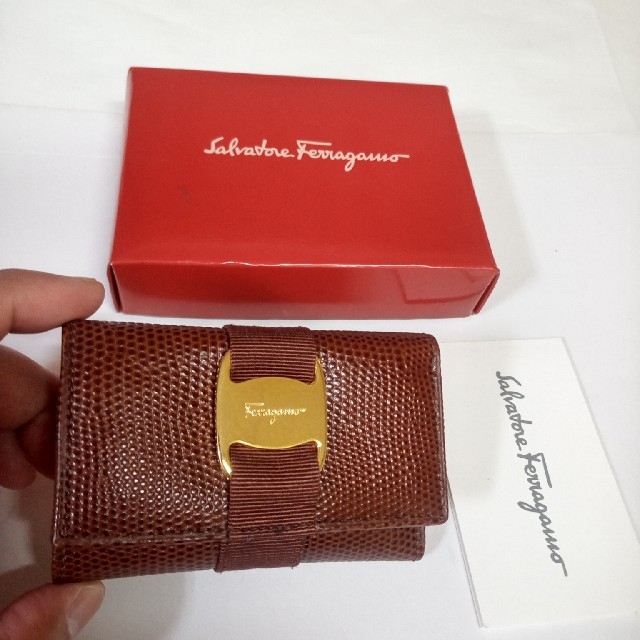 Salvatore Ferragamo(サルヴァトーレフェラガモ)のFerragamo　キーケース　６連　未使用品! レディースのファッション小物(キーケース)の商品写真