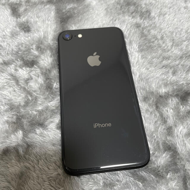 iPhone(アイフォーン)のiPhone8 256GB docomo ドコモ スマホ/家電/カメラのスマートフォン/携帯電話(スマートフォン本体)の商品写真