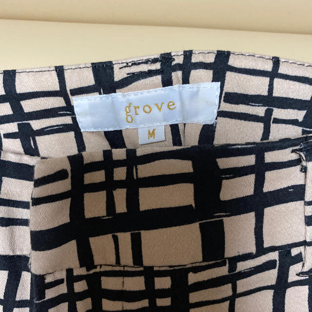 grove(グローブ)のgrove きれいめパンツ　美品 レディースのパンツ(クロップドパンツ)の商品写真