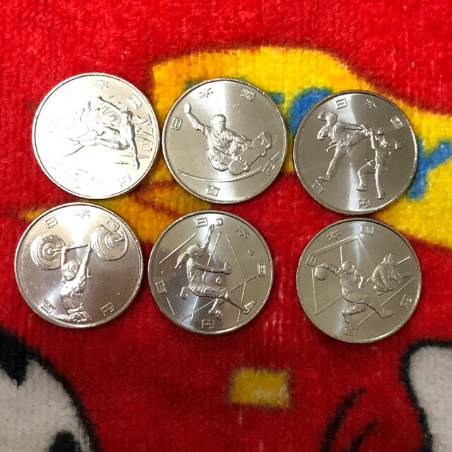 超人気新品 純銀製 ギニア 250フラン 月面探査柄 rahathomedesign.com