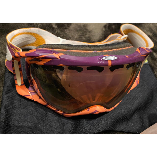 Oakley(オークリー)のオークリー　スノーボード　ゴーグル スポーツ/アウトドアのスノーボード(アクセサリー)の商品写真