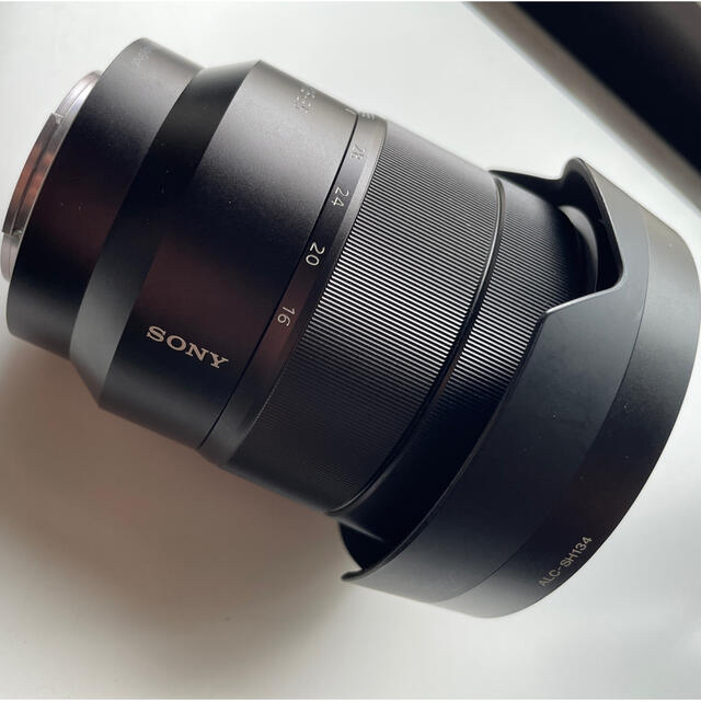 SONY(ソニー)のSony 16-35mm Vario-Tessar T* FE F4 ZA  スマホ/家電/カメラのカメラ(レンズ(ズーム))の商品写真