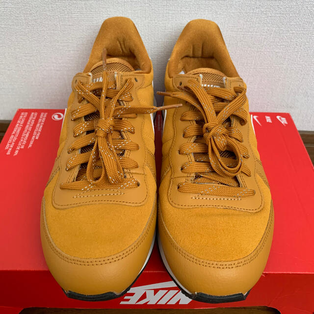 【NIKE】未使用 INTERNATIONALIST SE 黄色 革 スエード 2