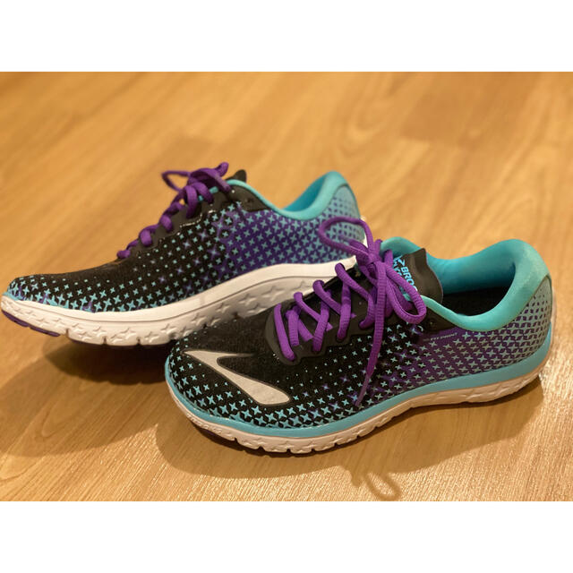 Brooks(ブルックス)の税込価格の約70％OFF‼️Brooks Women's PureFlow 5 レディースの靴/シューズ(スニーカー)の商品写真