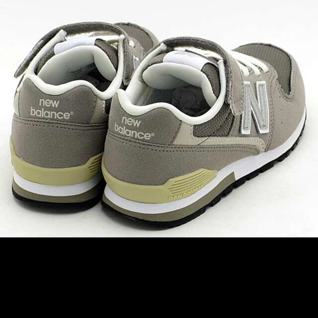 New Balance(ニューバランス)の新品未使用⭐️ New Balance KV996 CAY GRAY 18.5 キッズ/ベビー/マタニティのキッズ靴/シューズ(15cm~)(スニーカー)の商品写真